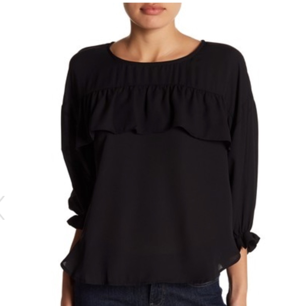 Brand NEW- Halogen Ruffle popover top.(Never worn)